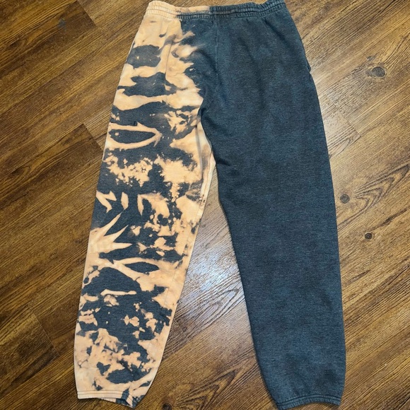Fruit of Loom Split Bleach Dye Gray & Orange/ Cream Acid Wash Sweatpants Size L - Picture 4 of 12